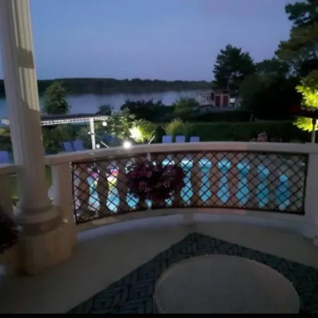 Danube , 25 Min From Belgrade, 20 Min Airport, Private Pool & Sauna Novi Banovci