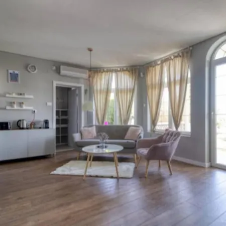 Danube , 25 Min From Belgrade, 20 Min Airport, Private Pool & Sauna Novi Banovci